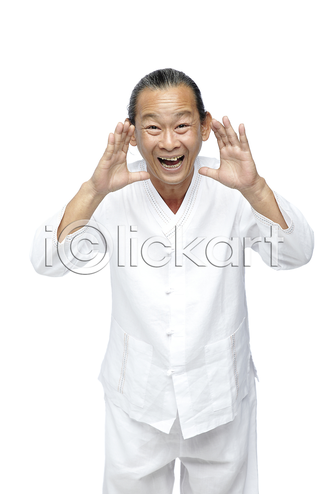 괴짜 60대 남자 남자만 남자한명만 노년 노인남자만 노인남자한명만 노인만 동양인 사람 외국인 한명 2012년태국 JPG 앞모습 포토 해외기획촬영 국내포토 누끼 라이프스타일 모션 모시 모시옷 미소(표정) 서기 손짓 스튜디오촬영 실내 실버라이프 알림 외침 웃음 전통 전통의상 포즈 할아버지