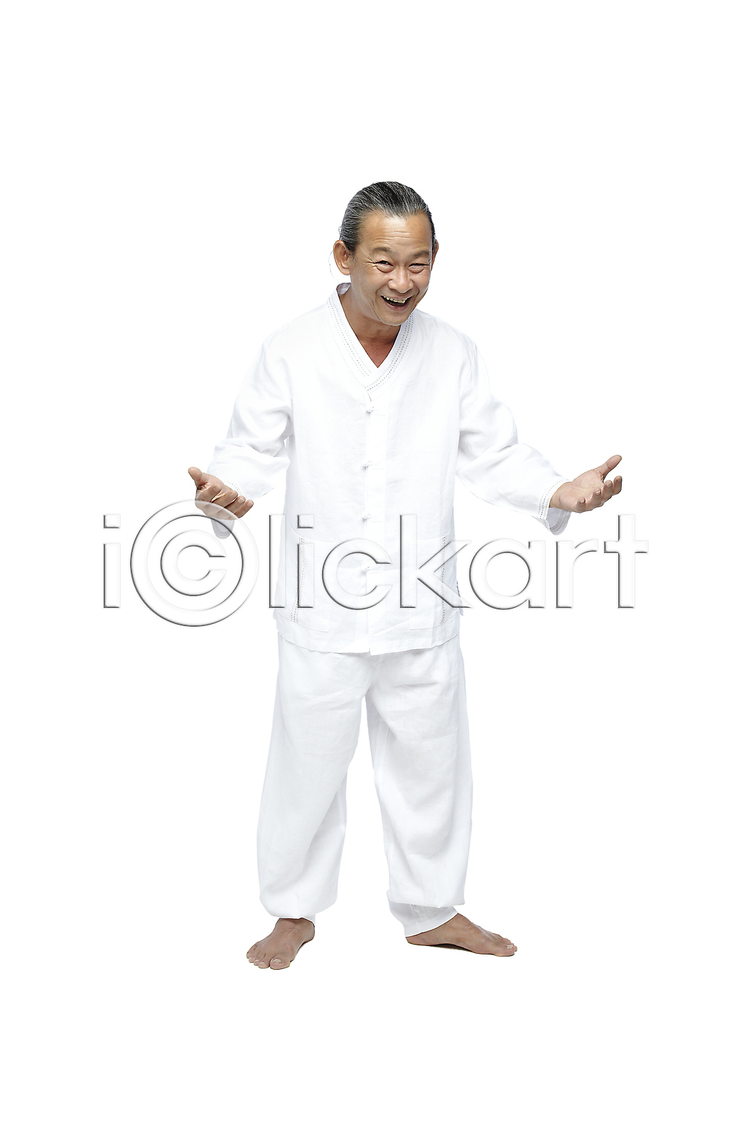 괴짜 60대 남자 남자만 남자한명만 노년 노인남자만 노인남자한명만 노인만 동양인 사람 외국인 한명 2012년태국 JPG 앞모습 포토 해외기획촬영 국내포토 누끼 라이프스타일 맨발 모션 모시 모시옷 미소(표정) 서기 손짓 스튜디오촬영 실내 실버라이프 웃음 전신 전통 전통의상 포즈 할아버지